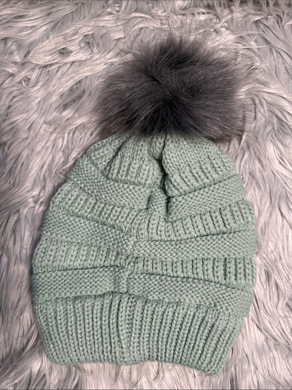 Mirmaru Mint Knit Pom Beanie Hat NWT - Picture 2 of 8